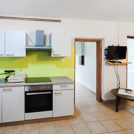 Apartment Gorgeous Apartment In Njivice With Kitchen
